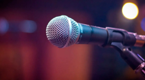 Papa Bo: «Контингент, знающий песни Анны Селук, в караоке не ходит»