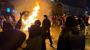 Иран готовится к публичной казни участника протестов. Погибших уже более 2500. Трамп принял решение?