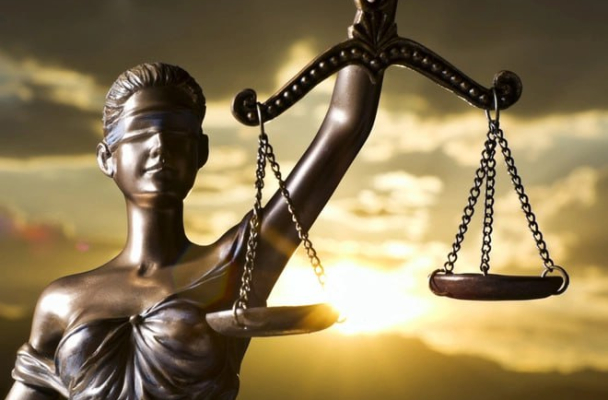 Латушко: «Этот подход превращает суды в карательные органы, где приговор известен еще до начала заседания»