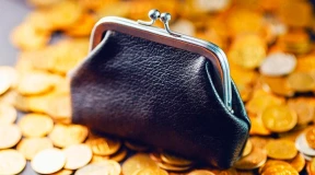 Пенсии в Беларуси выросли в рублях — но в долларах страна вернулась в 2014 год