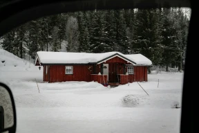 Почему мир готов платить за право на молчание